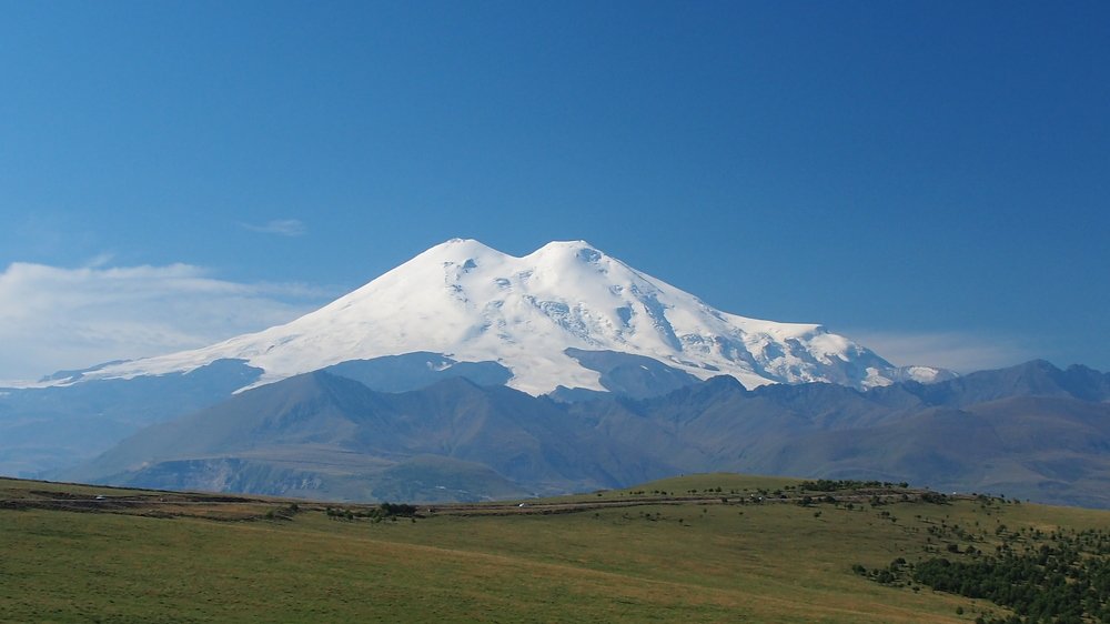 Седой Эльбрус во всей красе
