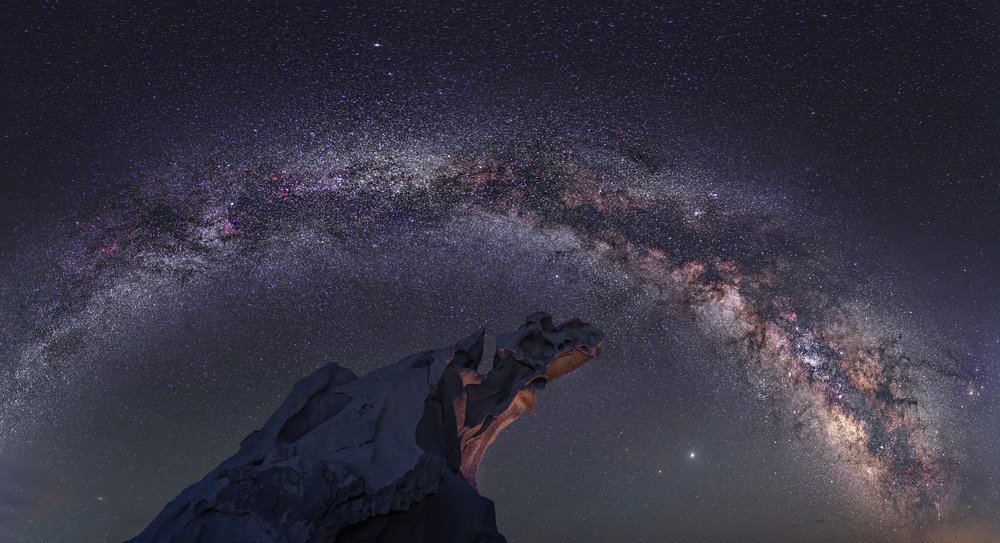 Photograph by Eddie Adamov