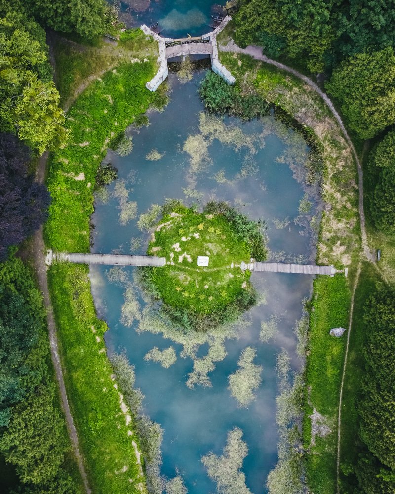 Photograph by Maksym Starepravo