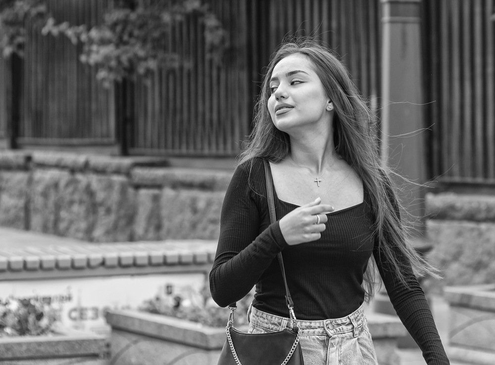 В движении*