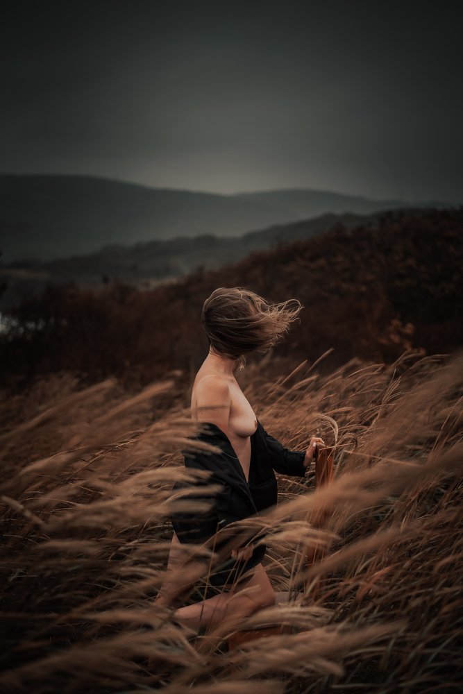 Photograph by ANTON KHOMENKO https://www.patreon.com/ant_vipp