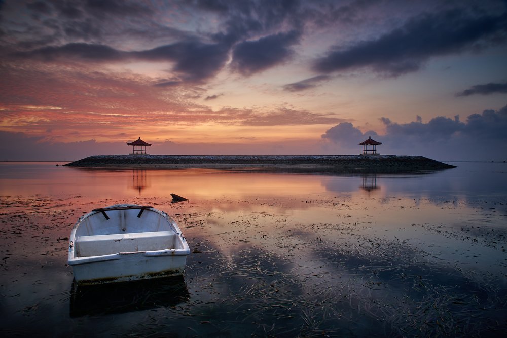 Photograph by Roland Andika Setiawan