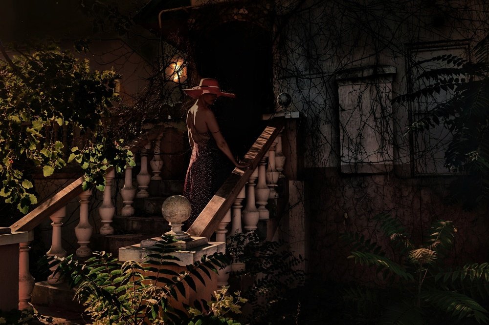 Дама в красном