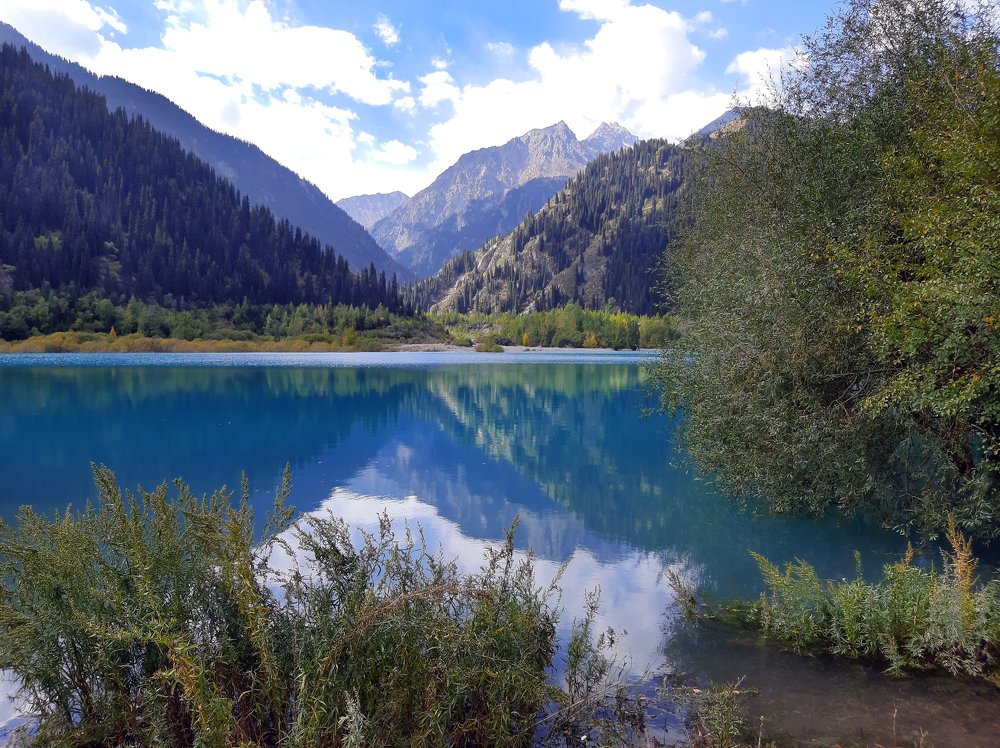 Озеро Иссык. Казахстан