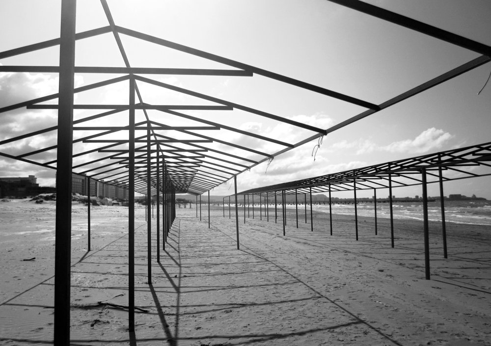 Мертвый сезон .