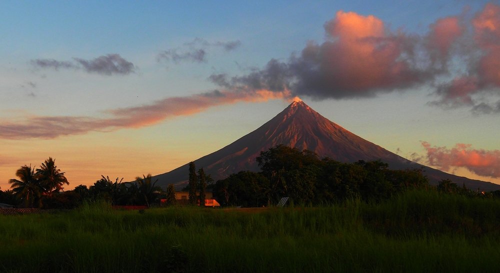 Пробуждение вулкана.