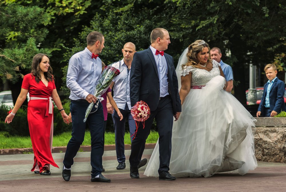 К Вечному огню...по традиции...