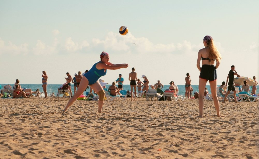 Пляжный волейбол(шестое фото)