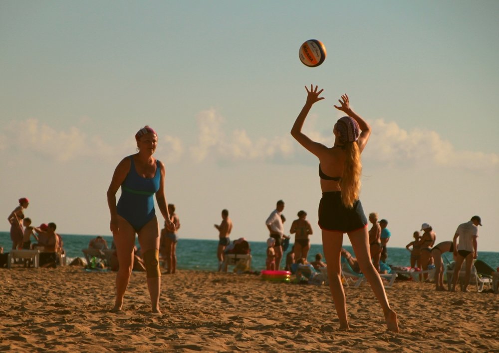 Пляжный волейбол(третье фото)