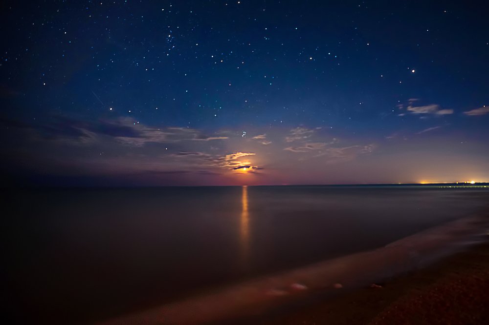 Звездное небо на море