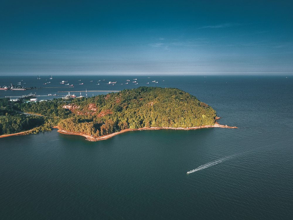 Photograph by Pok Rie