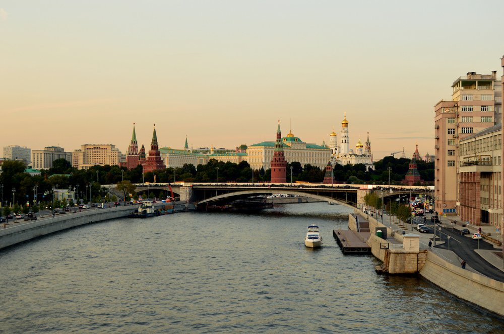 Вечерняя Москва