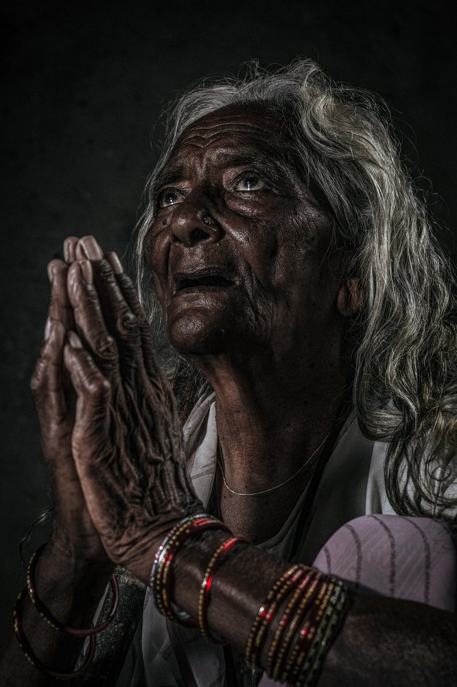 When your face says it all, your mouth waits its turn. Anthony T. Hincks.