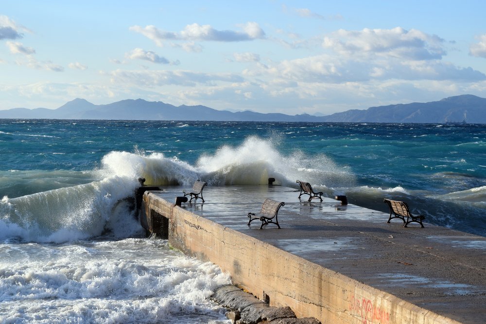 The teeth of the sea