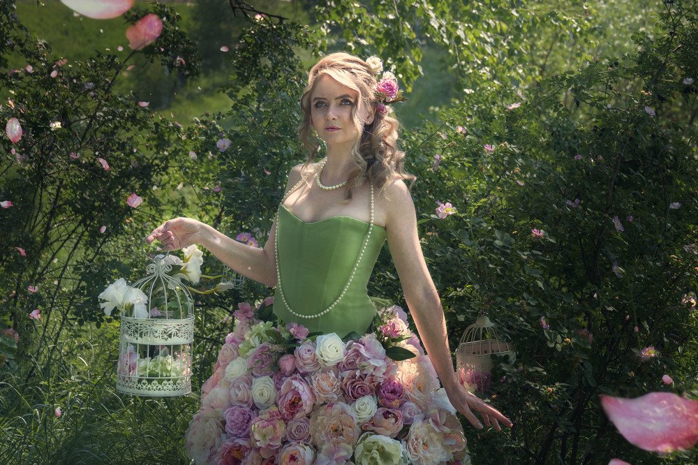 В лепестках