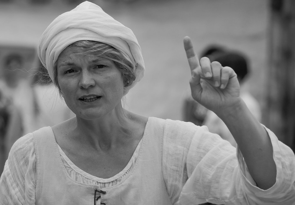 Всё видит...