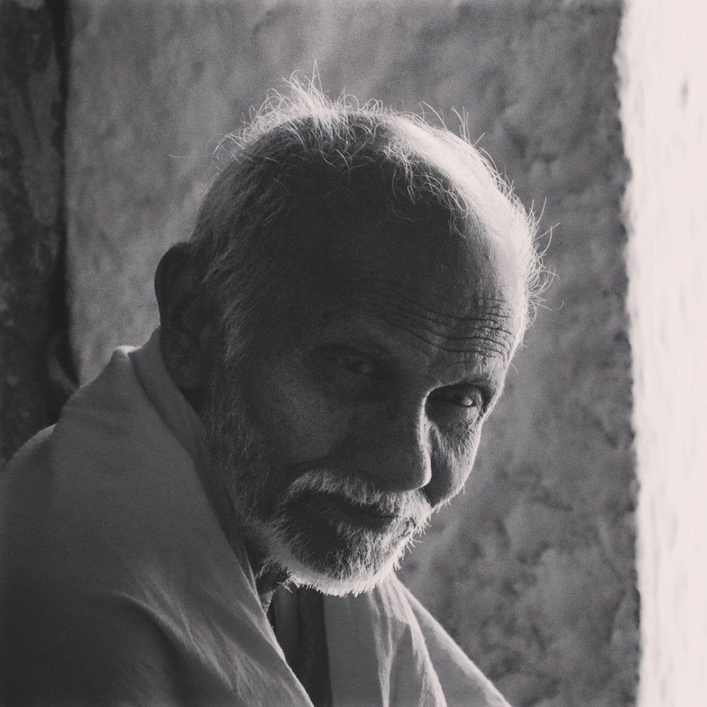 Captured his silence happiness that he choose to be sadhuji rest of his life.