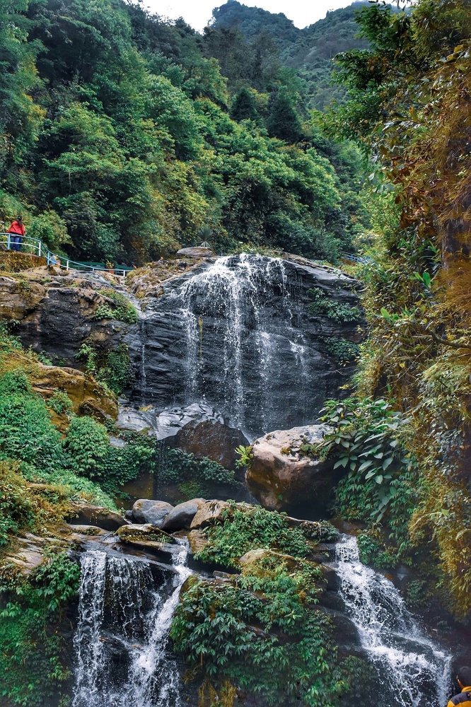 The woundering Falls