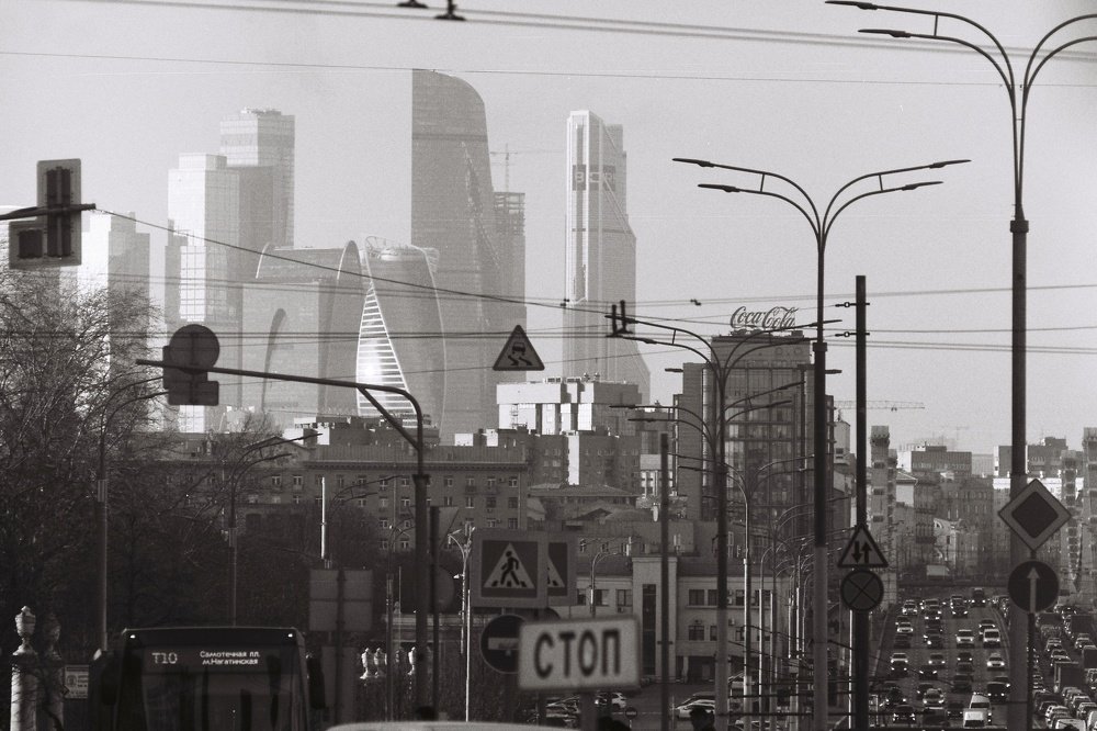 Город и City