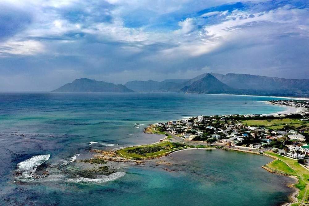 Cape town komikis beach