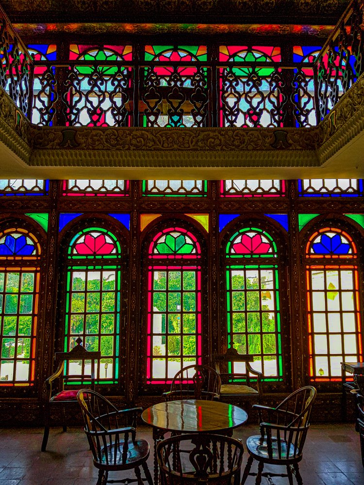 color windows (Narenjestan e Ghavam)