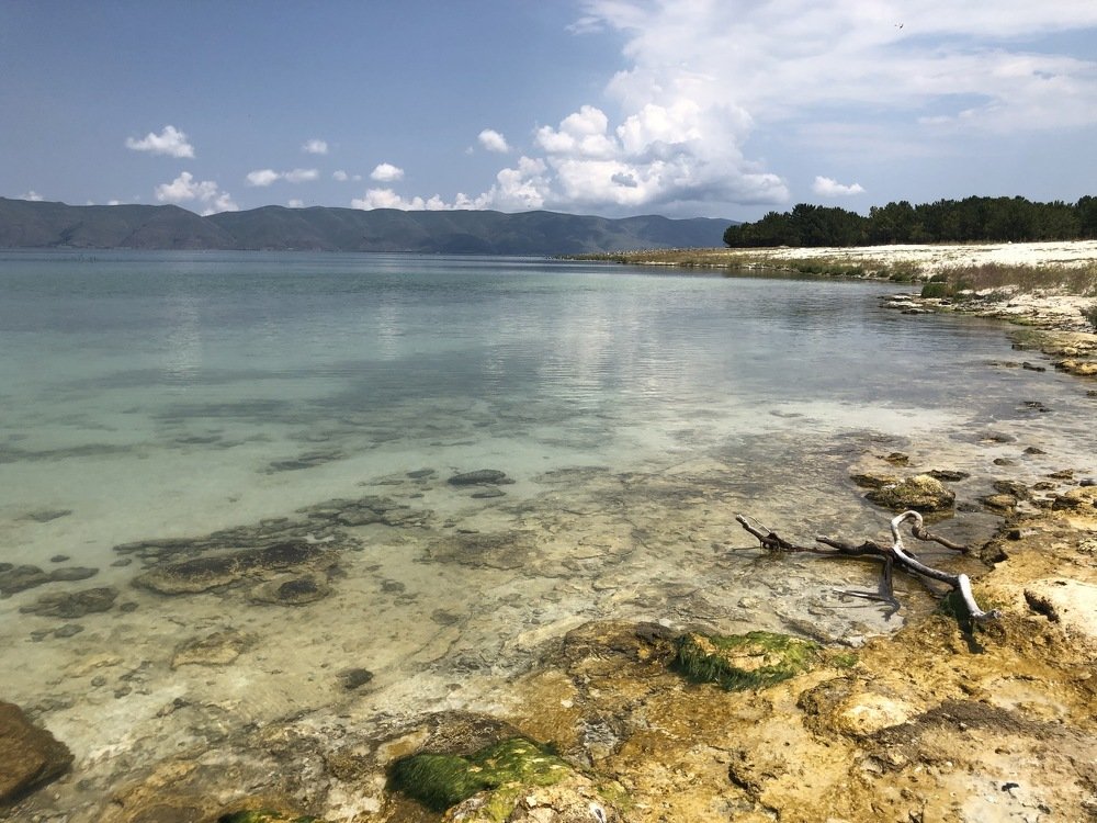 На берегу Севана