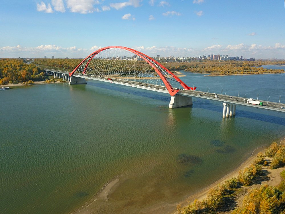 Бугринский мост через реку Обь.