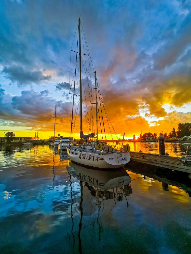 Фотография автора Дмитрий Лебедь