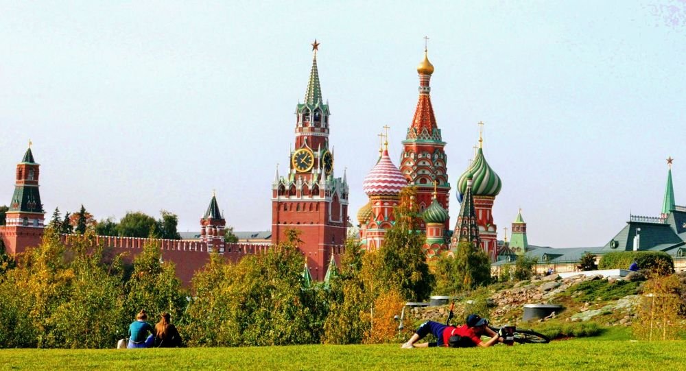 Зарядье, вид на Кремль