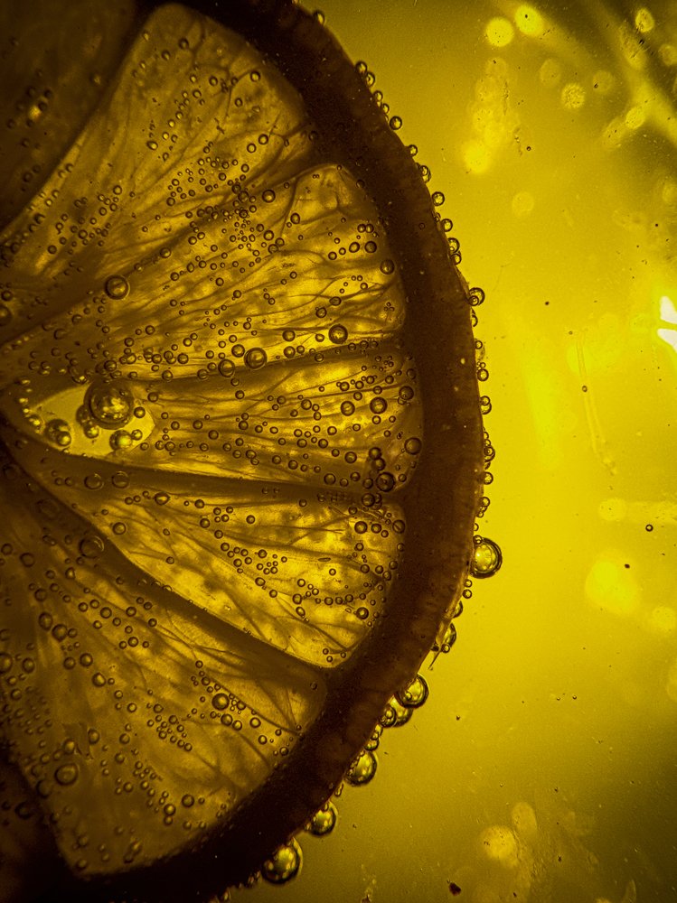 Lemon love with bubbles