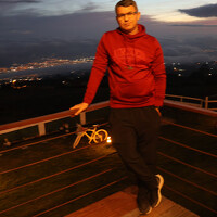 Mauricio Mora Flores - фотограф